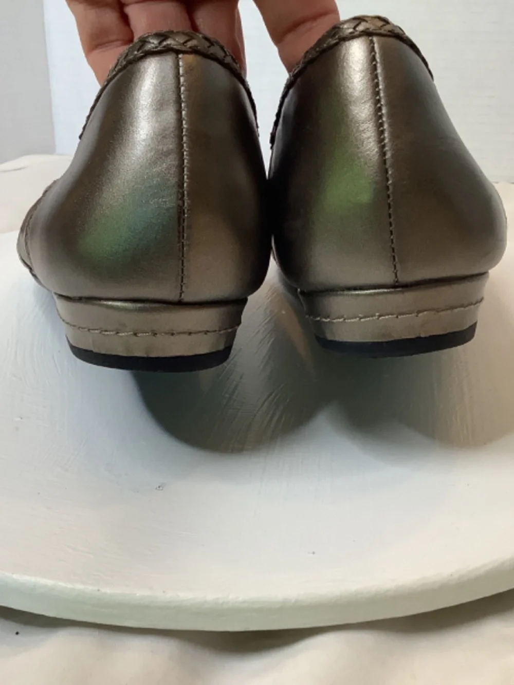 EUC RockPort‎ Bronze Cob Hill Collection sz.8.5 flats leather